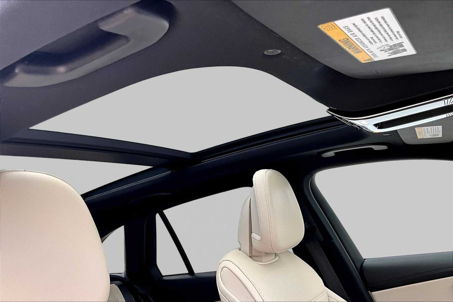 Used 2025 Black Mercedes-Benz GLC 300 image 13