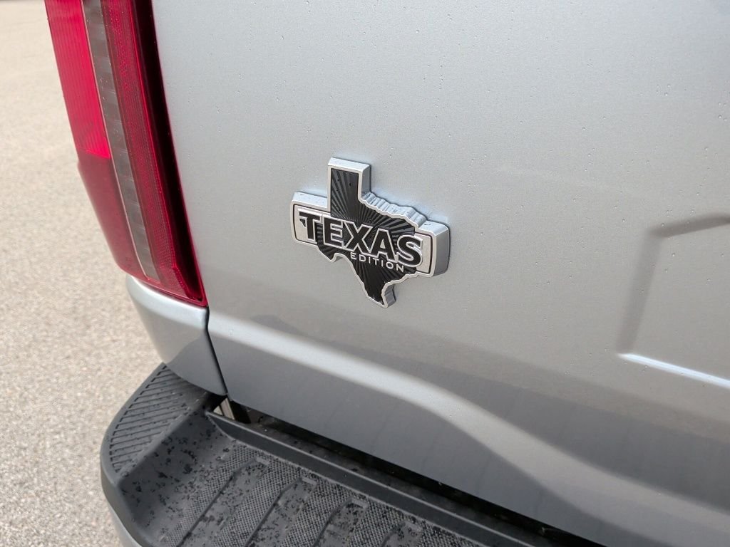 New 2026 Iconic Silver Metallic Ford XLT image 40