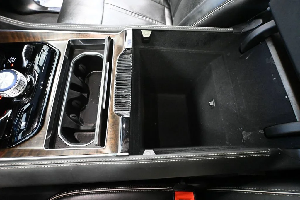 Used 2022 White Jeep Series II image 29