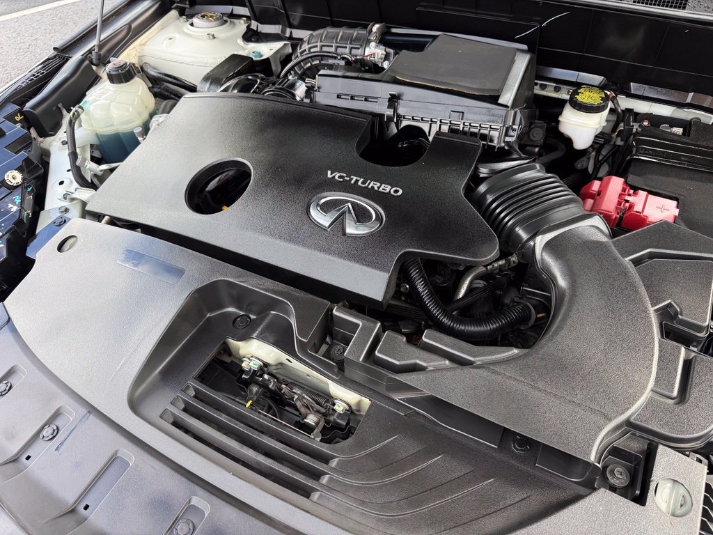 Used 2019 White INFINITI ESSENTIAL image 20