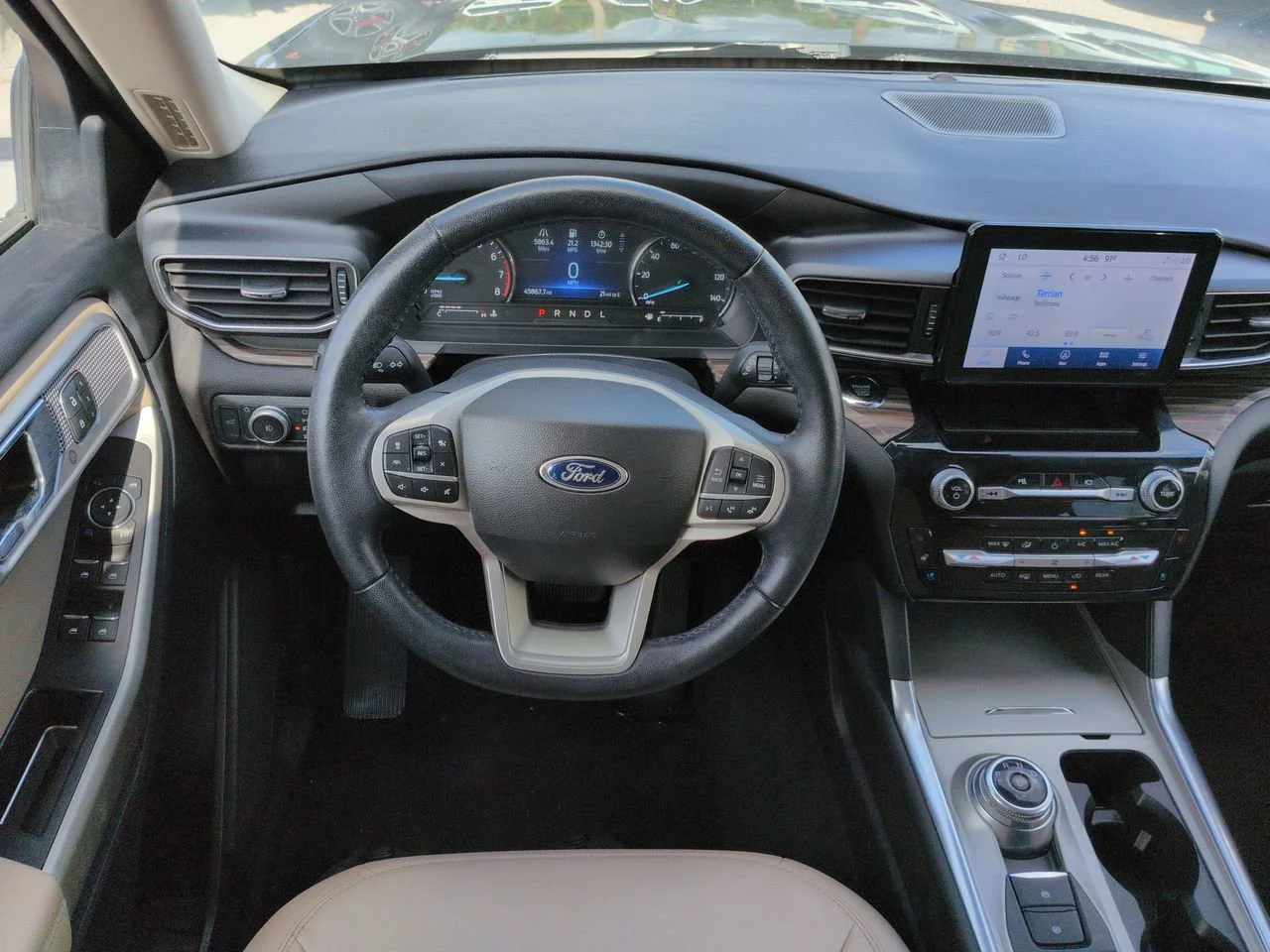 Used 2022 Green Metallic Ford Limited image 16