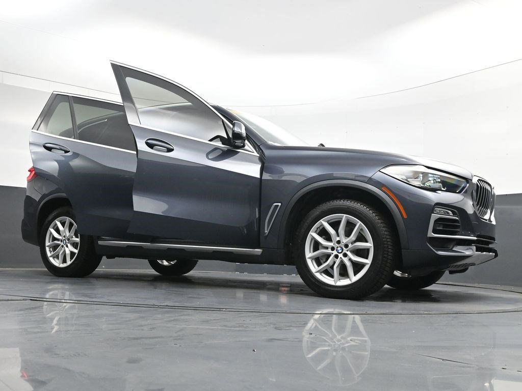 Used 2020 Arctic Gray Metallic BMW xDrive40i image 43