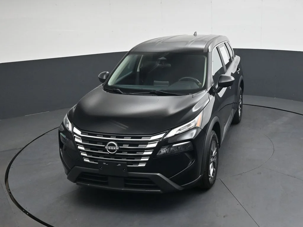 Used 2024 Black Nissan S image 33