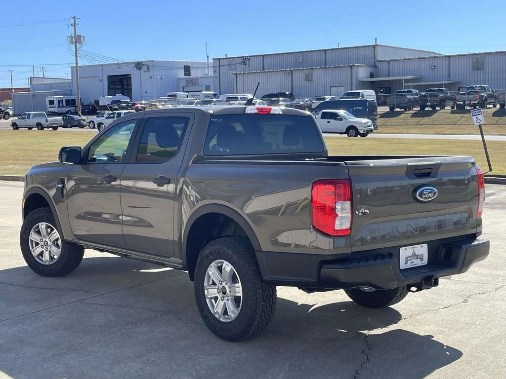 New 2026 Gray Ford XL image 5