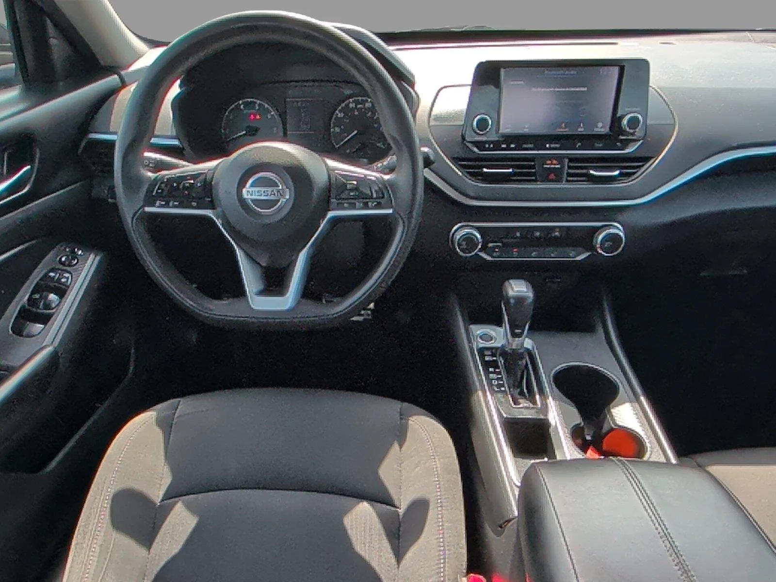 Used 2021 Glacier White Nissan 2.5 S image 29