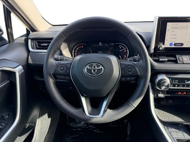 Used 2025 Beige Toyota XLE Premium image 13