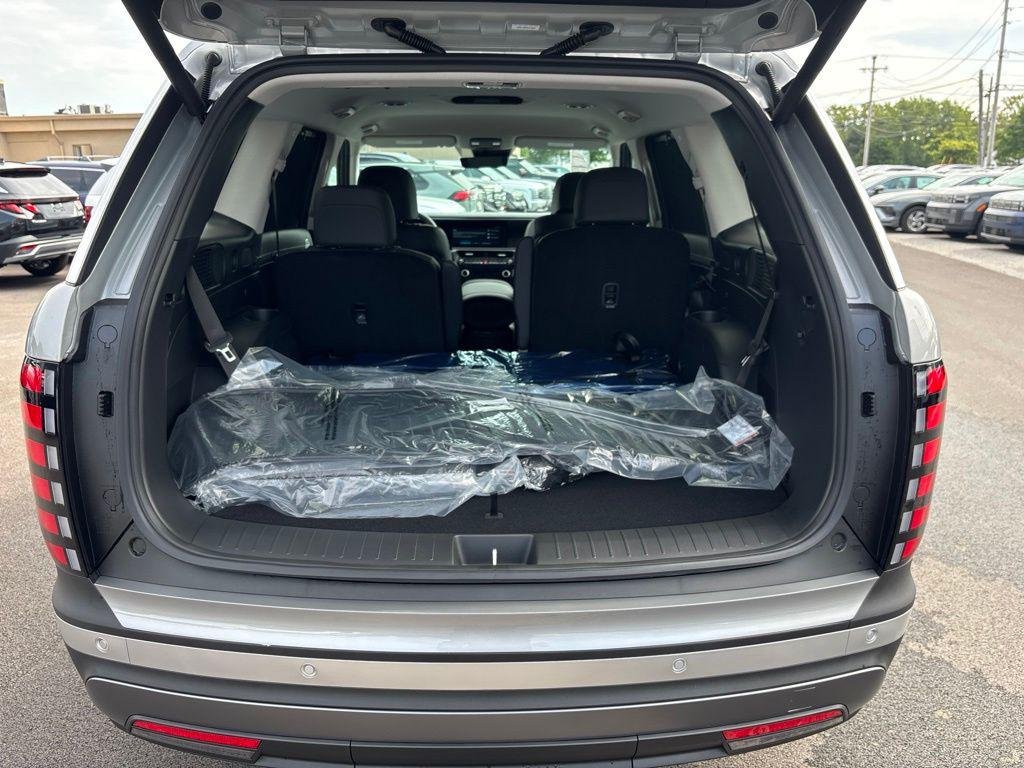 New 2027 Silver Hyundai SEL AWD image 16