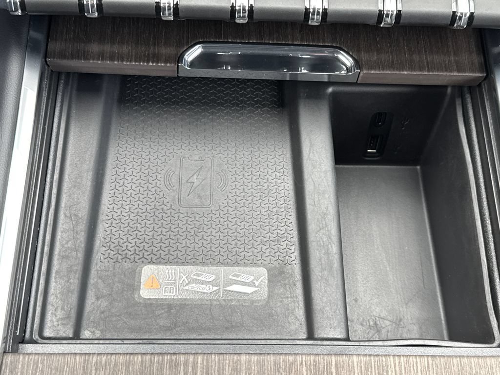 2025 GMC Acadia Denali - Photo 33