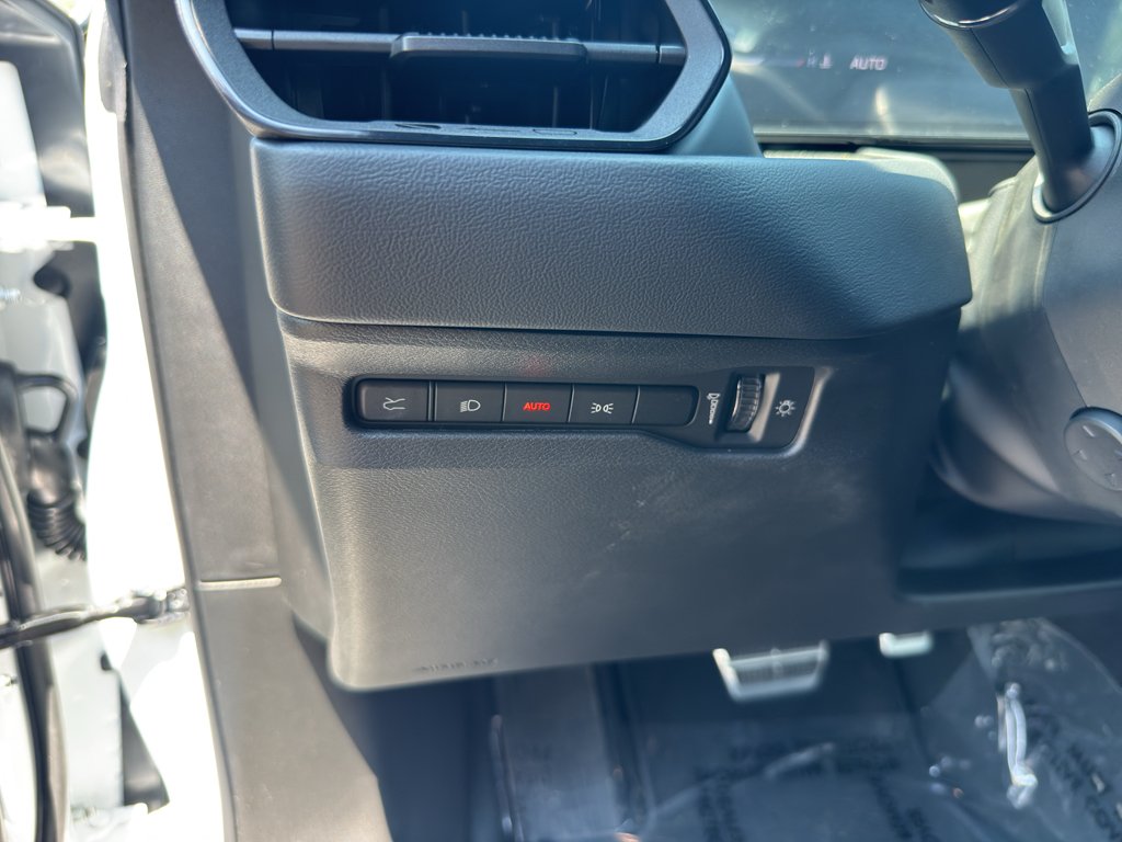 New 2026 White Knuckle Dodge R/T Plus image 30