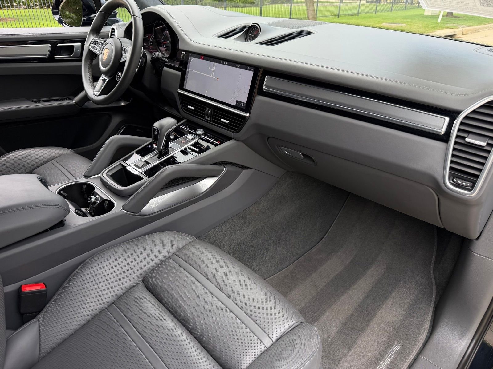 Used 2020 Blue Porsche Turbo image 21