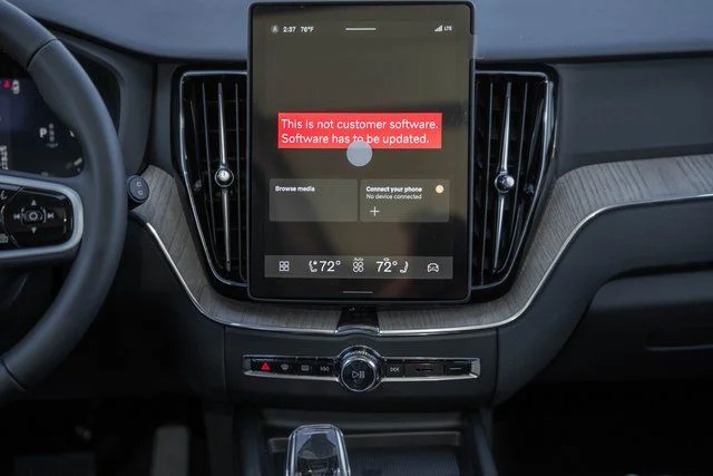 2026 Volvo XC60 Plus - Photo 20
