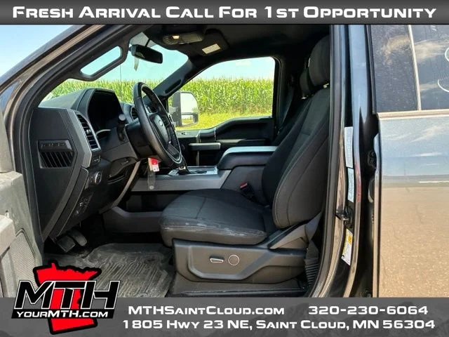 Used 2018 Gray Ford XLT image 9