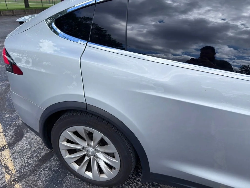 Used 2016 Silver Tesla  image 7