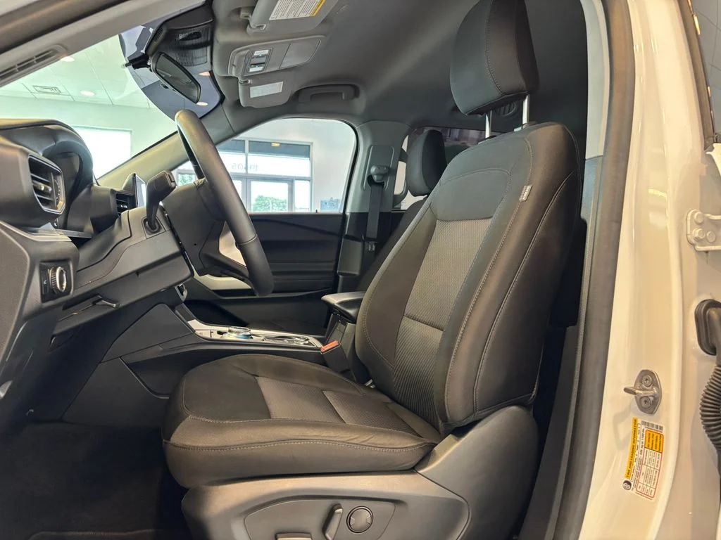 Used 2024 White Ford XLT image 12
