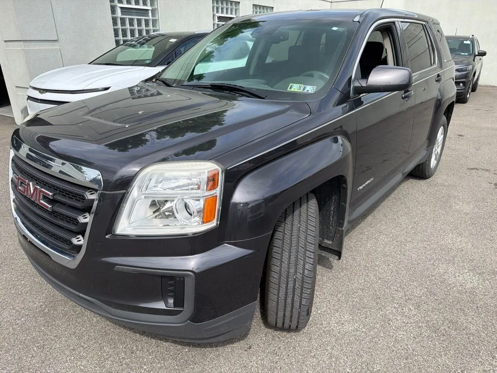 Used 2016 IRIDIUM METALLIC GMC SLE image 2