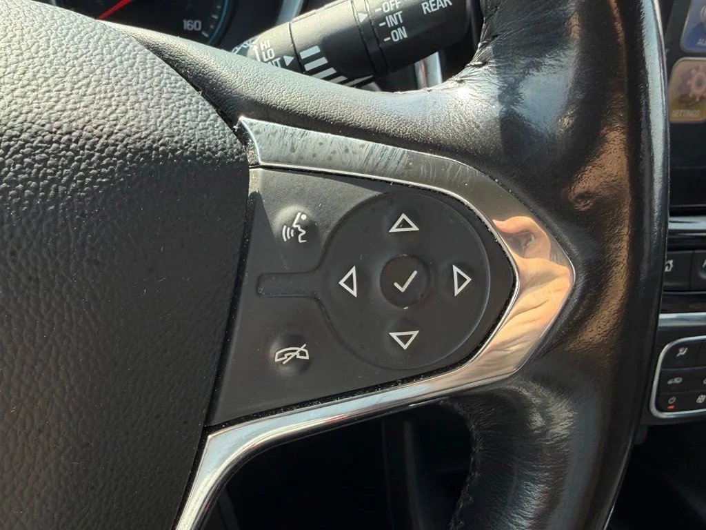 Used 2019 Red Chevrolet Premier image 33