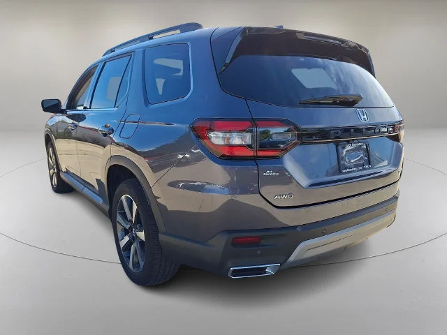Used 2024 Gray Honda Touring image 4
