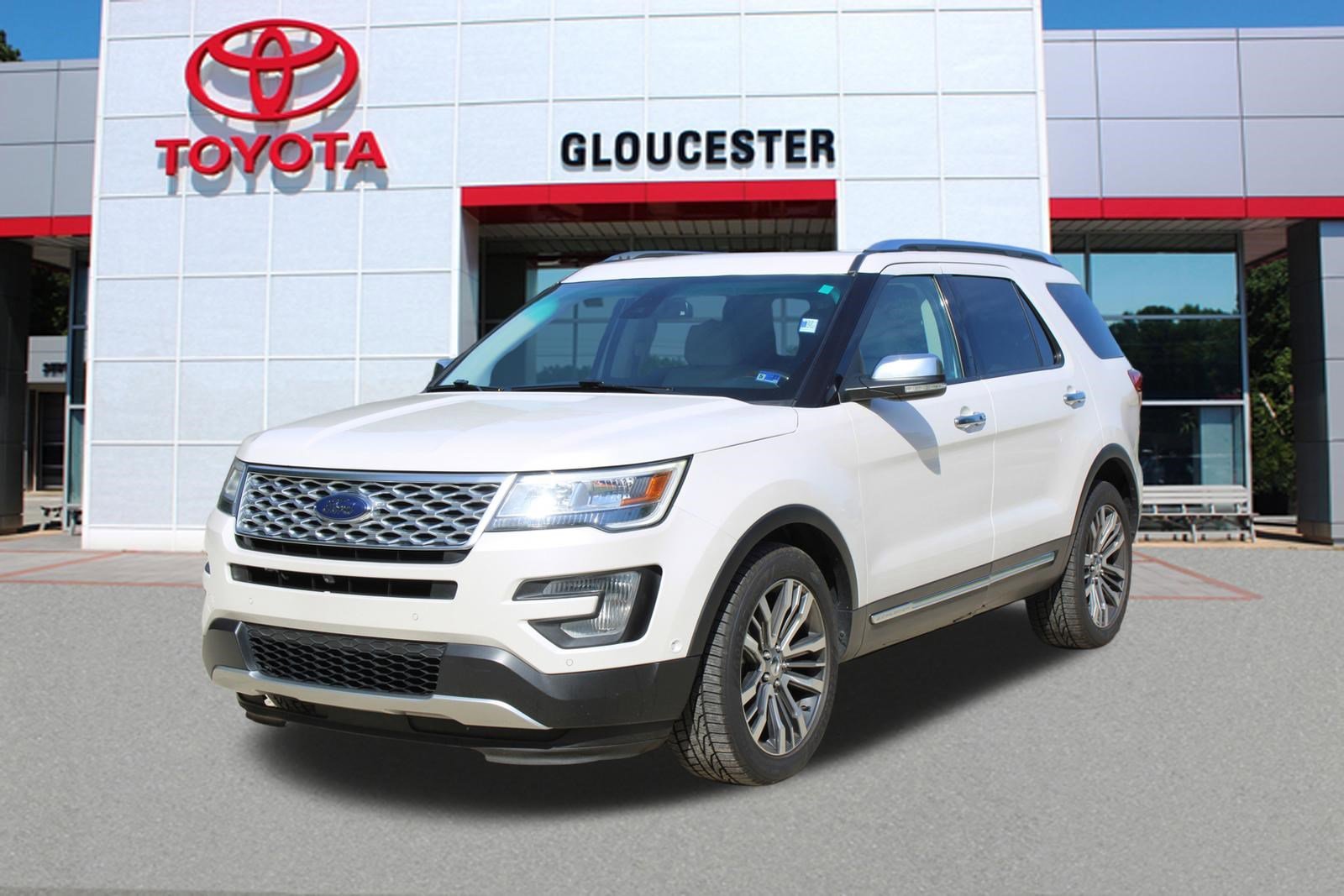 2017 Ford Explorer Platinum 4WD's photo