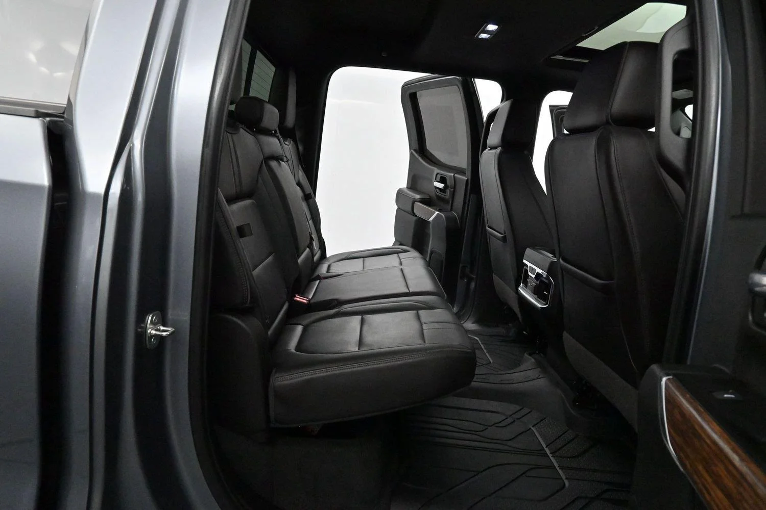 Used 2019 Satin Steel Metallic Chevrolet High Country image 35