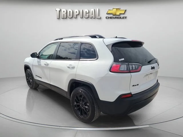 Used 2023 White Jeep Altitude Lux image 3