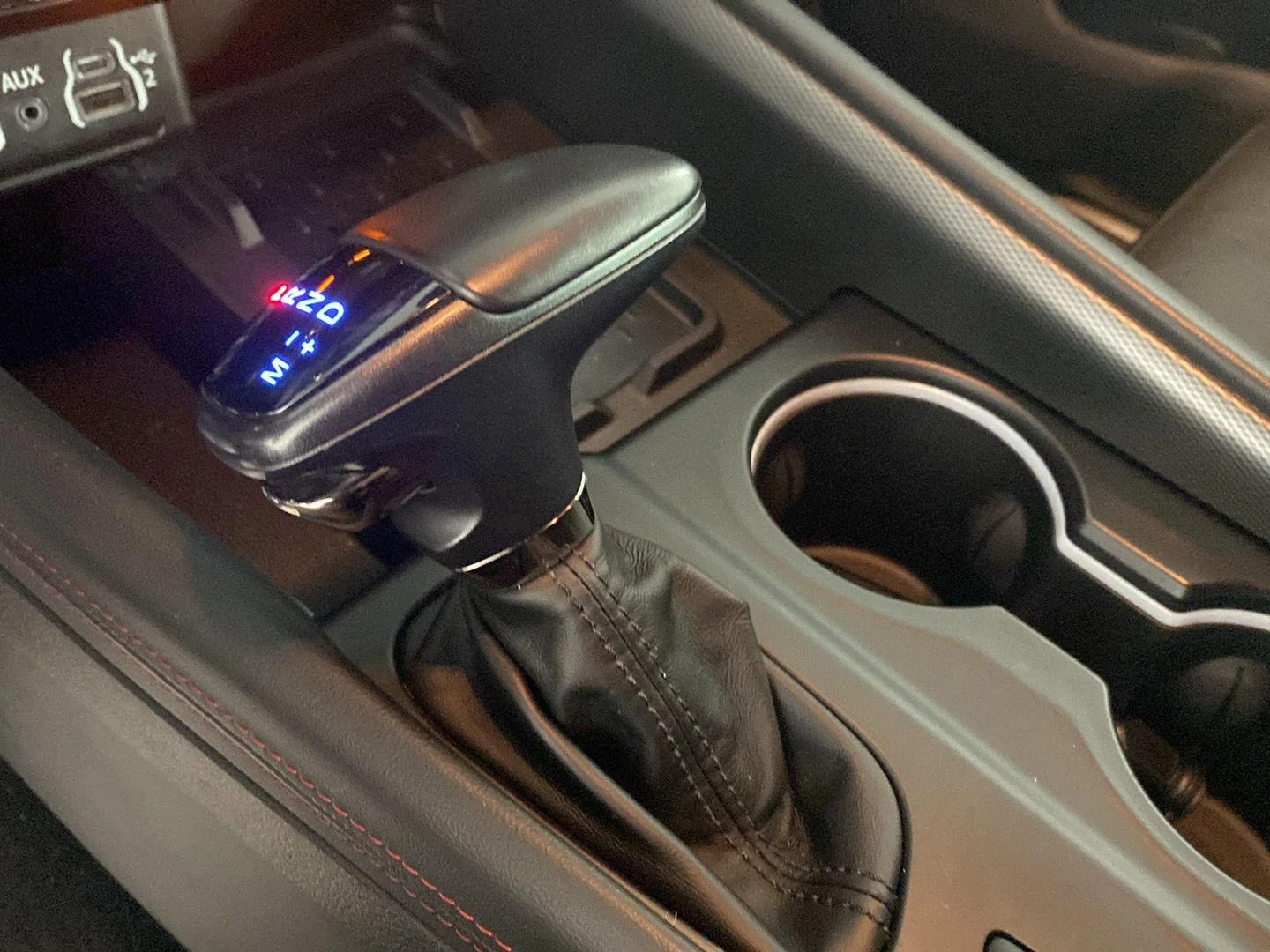 Used 2025 Vapour Grey Dodge R/T image 13
