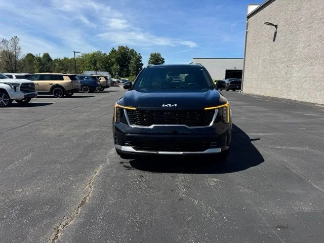Used 2025 Black Kia SX Prestige image 2