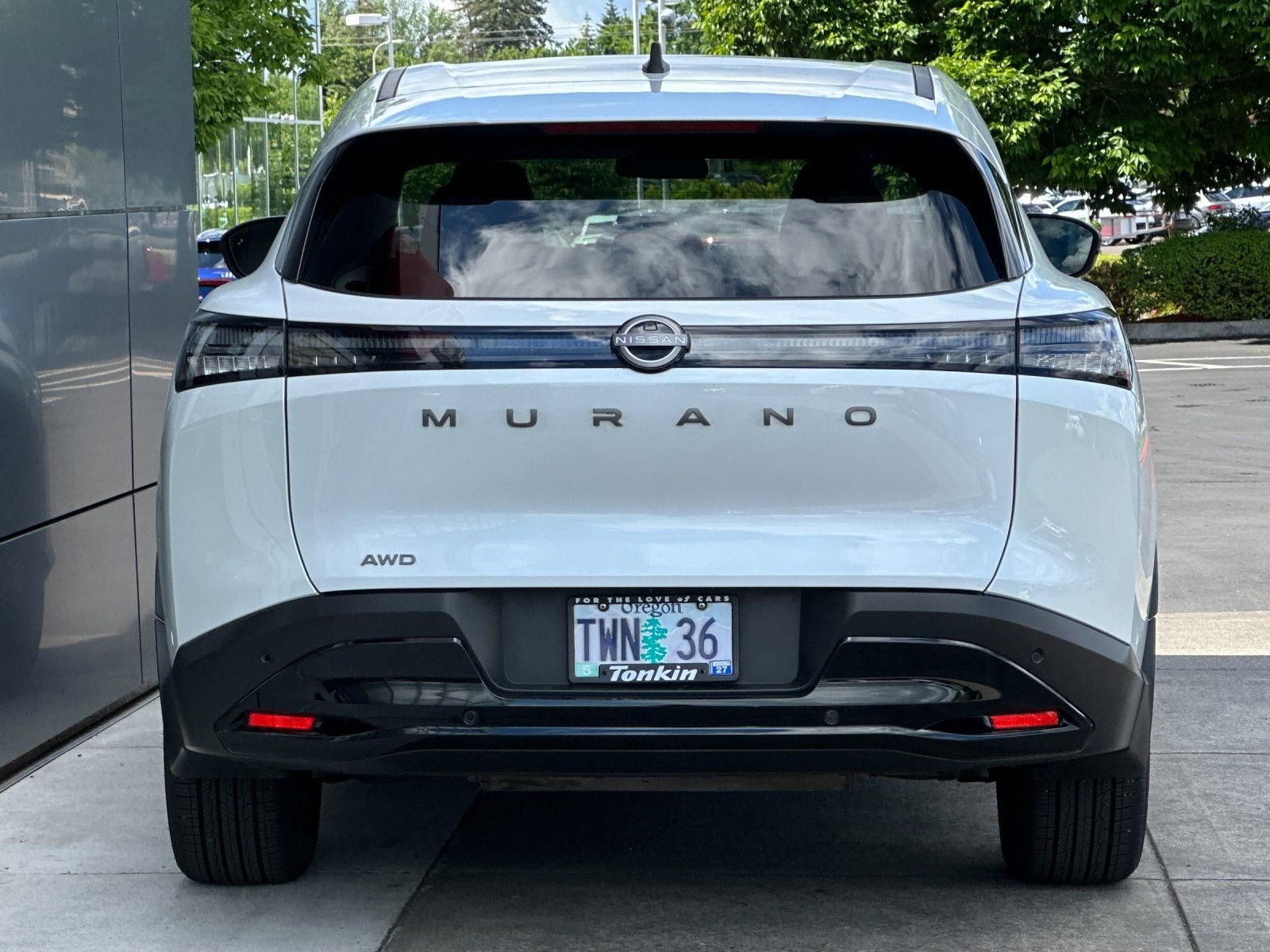 Used 2025 Everest White Pearl Tricoat Nissan SV image 4