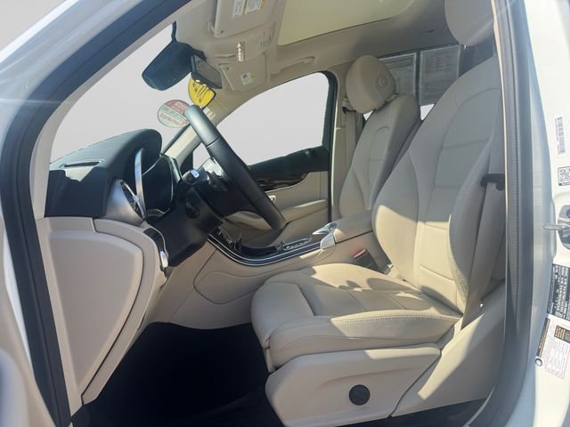 2022 Mercedes-Benz GLC GLC300 - Photo 10