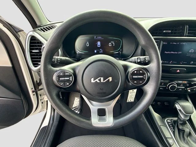 Used 2024 White Kia LX image 11