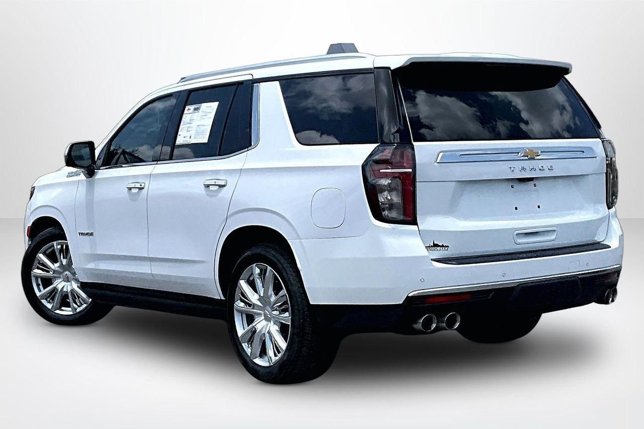 Used 2023 Summit White Chevrolet 4WD High Country image 5