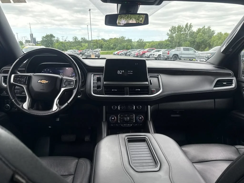 2022 Chevrolet Suburban LT - Photo 11