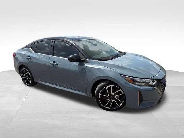 Used 2025 Gray Nissan SR image 1