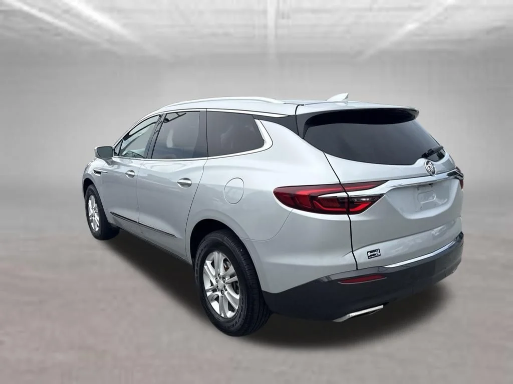 Used 2019 Silver Buick Essence image 3