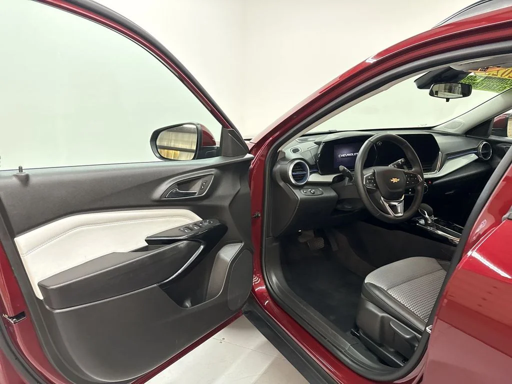 Used 2025 Crimson Chevrolet LT image 14