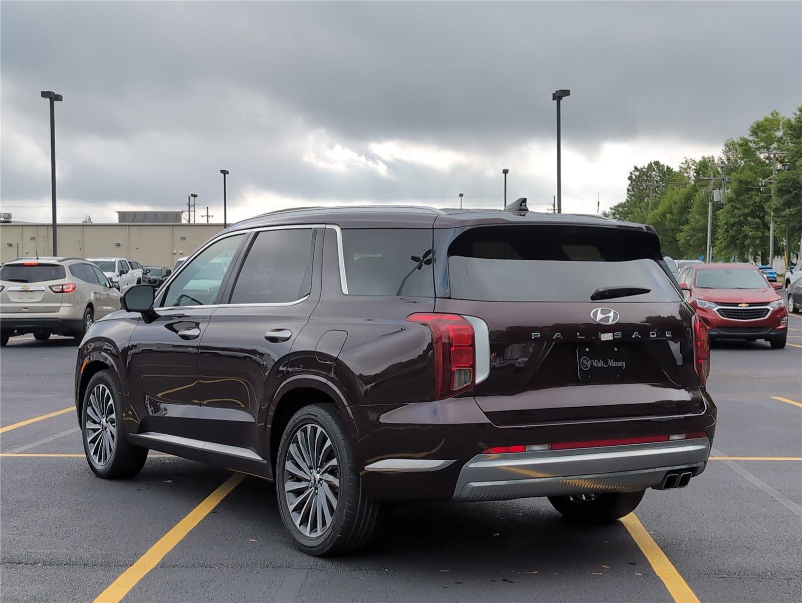 Used 2024 Sierra Burgundy Hyundai Calligraphy image 3