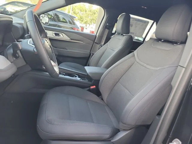 New 2027 Black Metallic Ford Active image 19