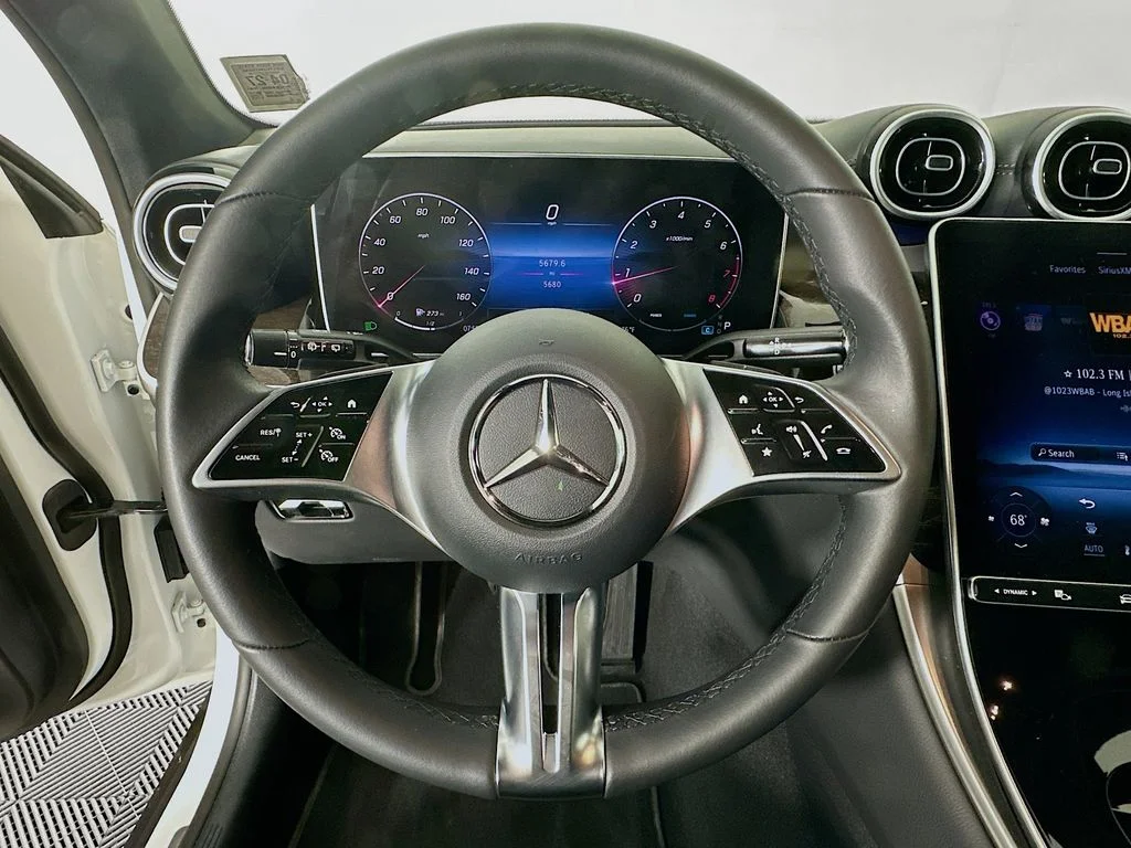 Used 2024 White Mercedes-Benz GLC 300 image 10