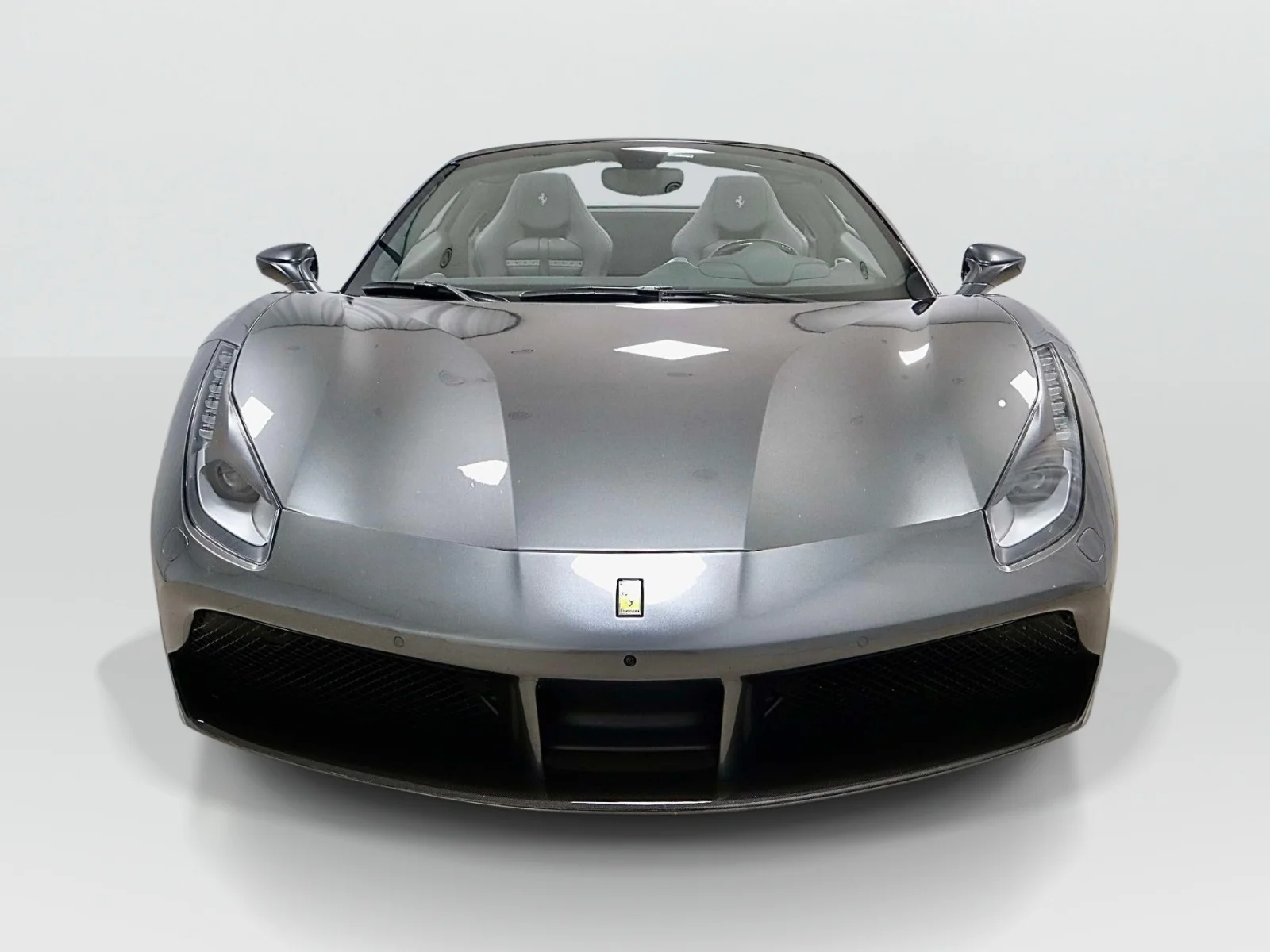 Used 2018 Grigio Silverstone Metallic Ferrari Convertible image 8