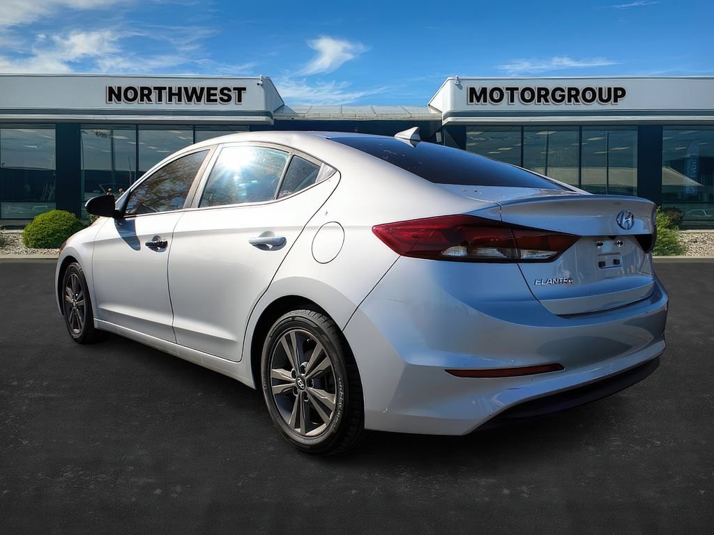 2018 Hyundai Elantra SEL photo 4