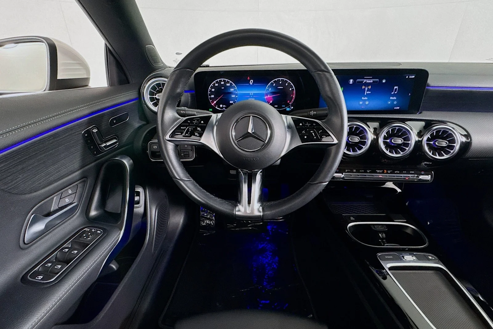 Certified Used 2024 Polar White Mercedes-Benz 250 image 6
