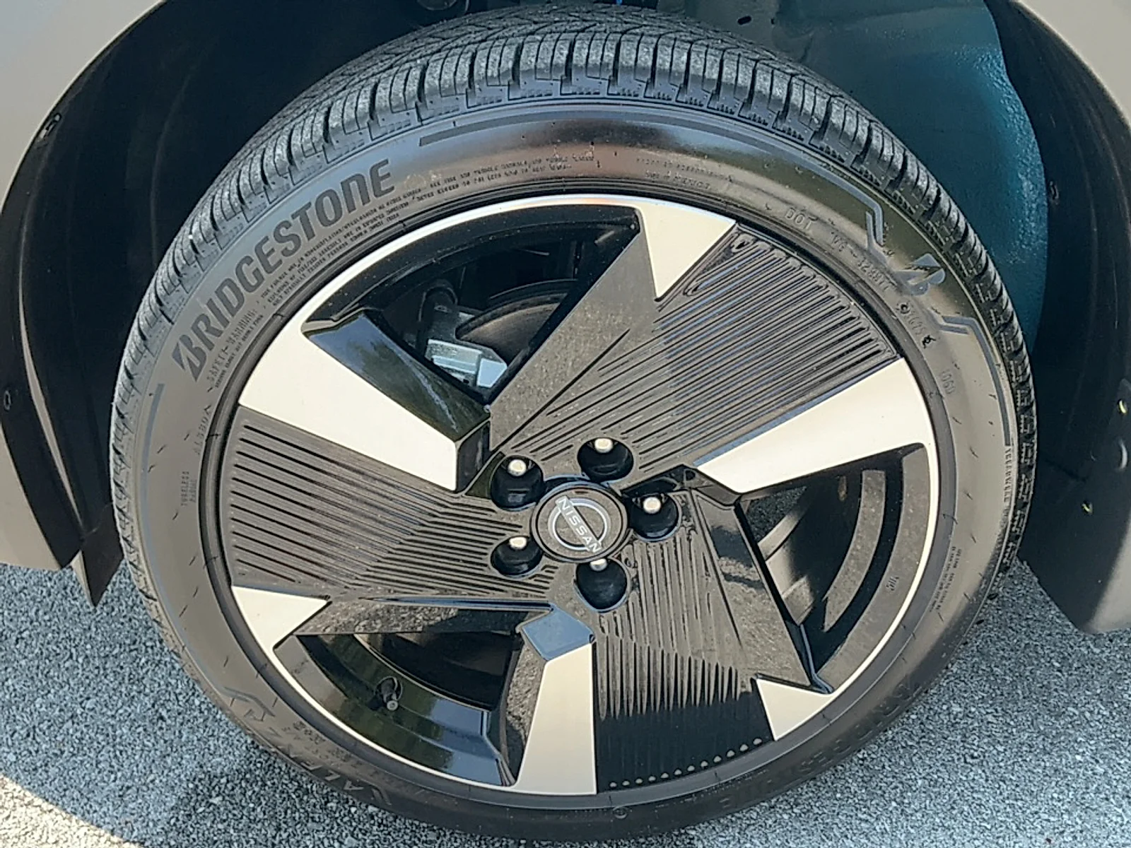 Used 2026 Arctic Ice Blue Metallic/Super Black Nissan SR image 5
