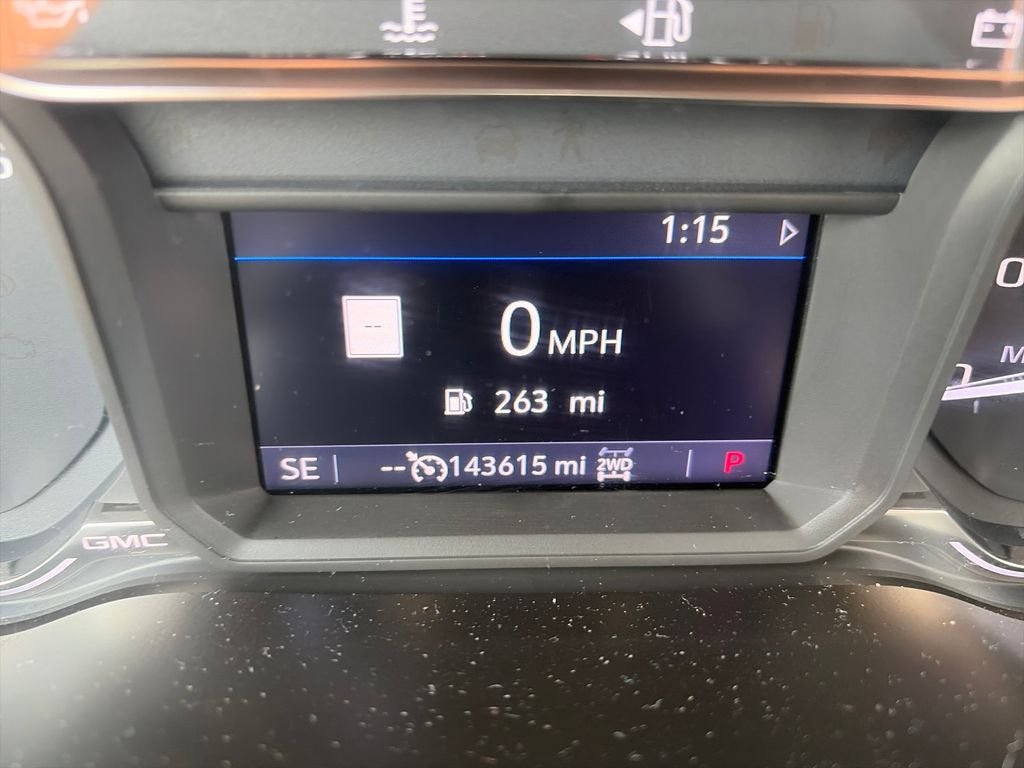 Used 2019 White GMC SLT image 17