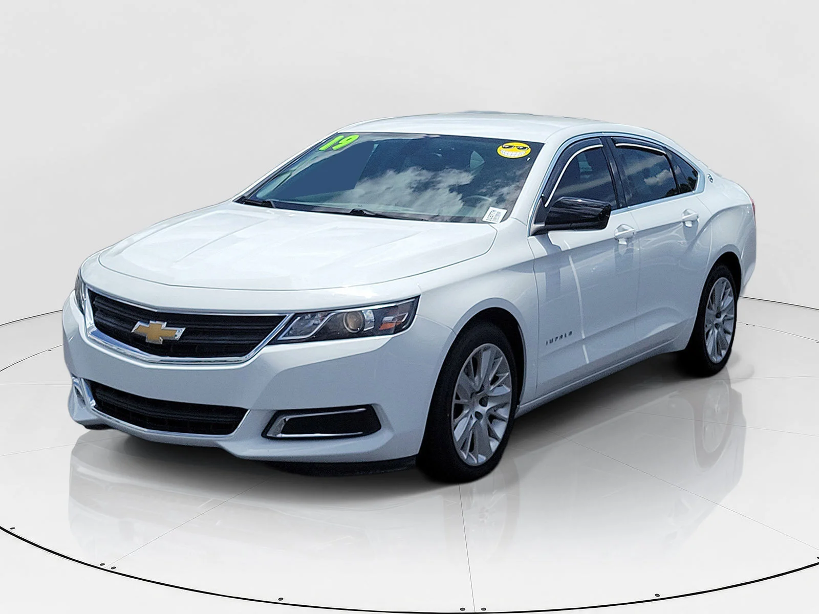 Used 2019 White Chevrolet LS image 28