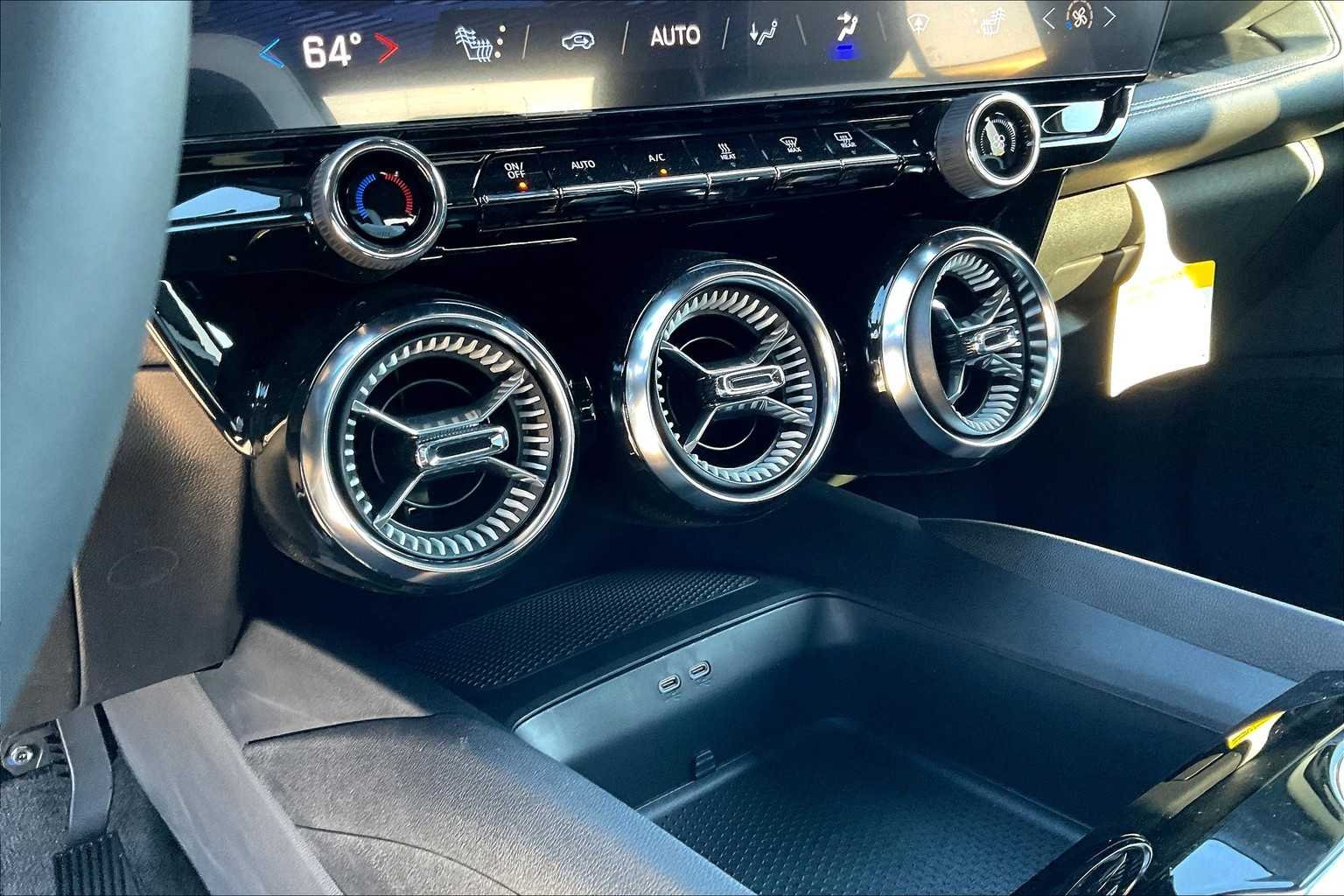 2025 Chevrolet Blazer EV LT - Photo 18