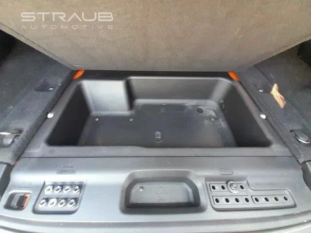 Used 2018 Punkn Metallic Clearcoat Jeep Sahara image 50