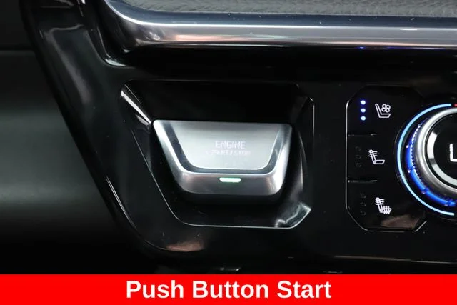 Used 2024 White GMC Denali image 25