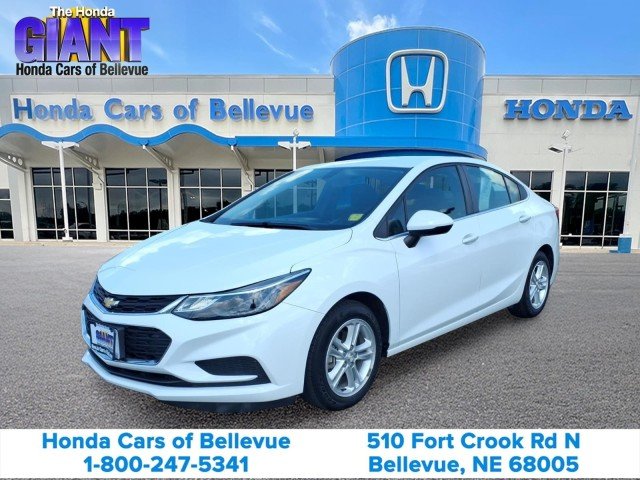 Used 2018 Summit White Chevrolet LT image 1