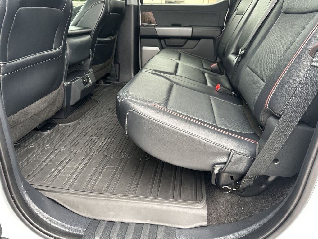 Used 2022 White Ford Lariat image 30