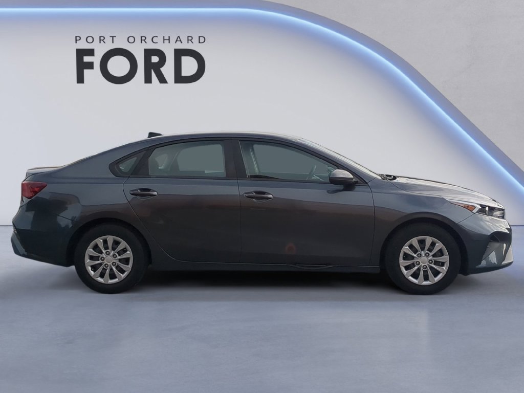 Used 2022 Gravity Gray Kia FE image 8