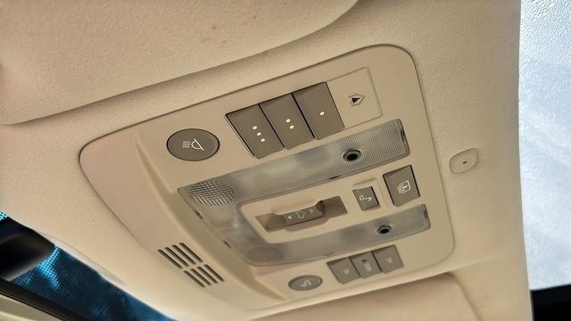 Used 2011 Pomegranate Pearl Acura 3.7 image 21